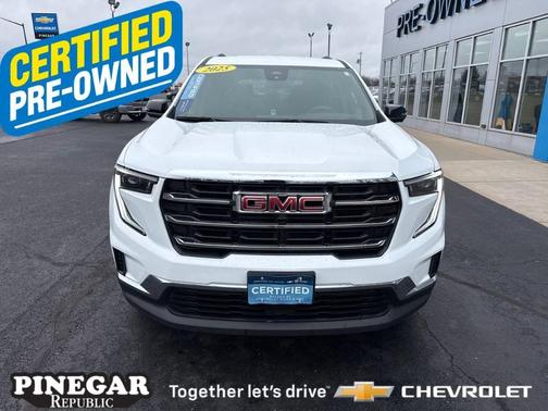 2025 GMC Acadia Elevation