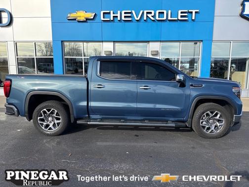 2024 GMC Sierra 1500 SLT