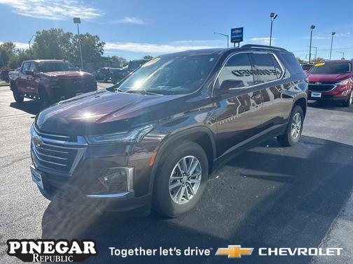 2023 Chevrolet Traverse LT Cloth