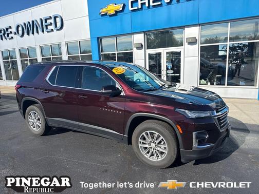 2023 Chevrolet Traverse LT Cloth