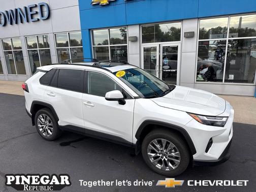 2023 Toyota RAV4 XLE Premium