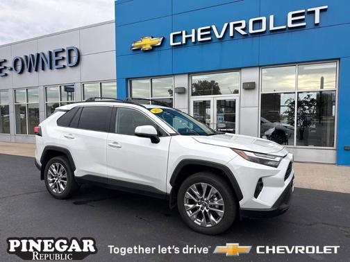 2023 Toyota RAV4 XLE Premium