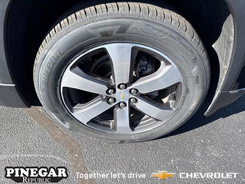 2021 Chevrolet Traverse LT Leather