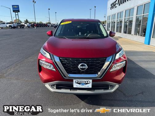 2022 Nissan Rogue SV