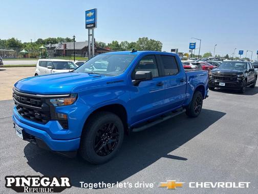 2025 Chevrolet Silverado 1500 Custom