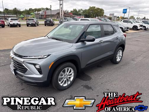 Sterling Gray Metallic 2026 Chevrolet Trailblazer LS