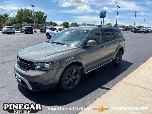 2019 Dodge Journey Crossroad