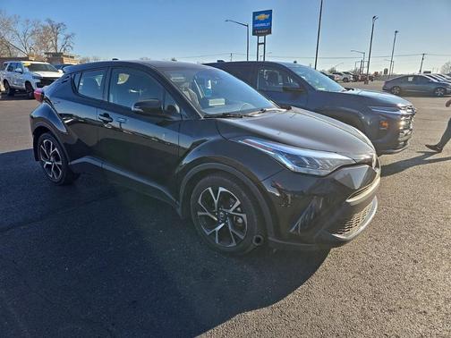 2021 Toyota C-HR LE