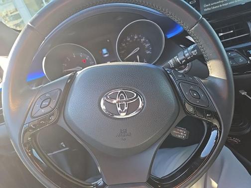 2021 Toyota C-HR LE
