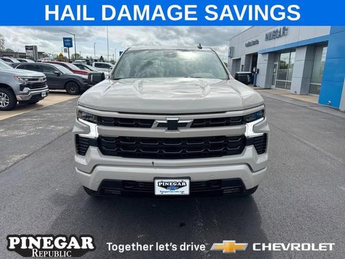 White Sand 2026 Chevrolet Silverado 1500 RST
