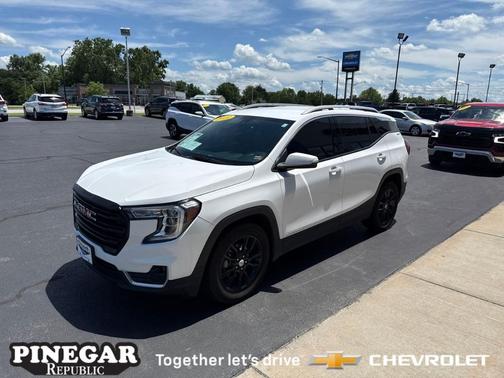 2022 GMC Terrain SLT