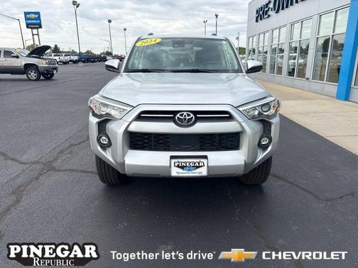 2024 Toyota 4Runner SR5
