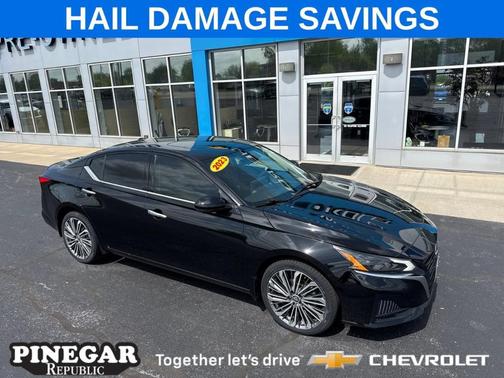 Black 2023 Nissan Altima 2.5 SL
