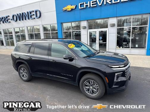 2025 Chevrolet Traverse LT