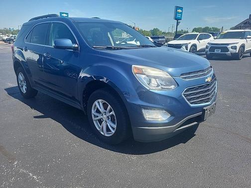 Patriot Blue Metallic 2017 Chevrolet Equinox LT