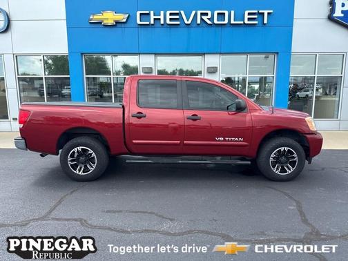 2015 Nissan Titan SV