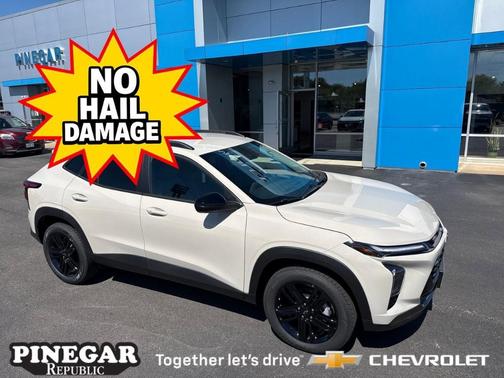 White Sand 2026 Chevrolet Trax ACTIV