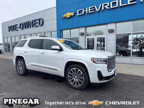 2023 GMC Acadia Denali
