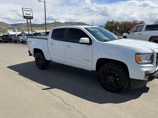 Summit White 2022 GMC Canyon Elevation