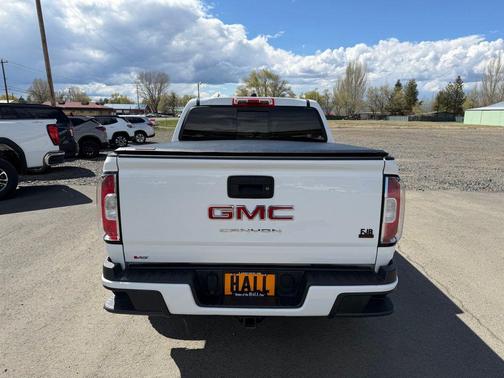 Summit White 2022 GMC Canyon Elevation
