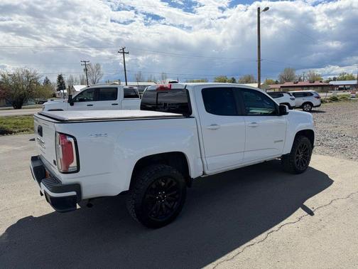 Summit White 2022 GMC Canyon Elevation