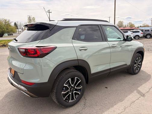Cacti Green 2026 Chevrolet Trailblazer ACTIV