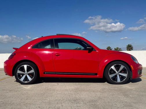 2012 Volkswagen Beetle Base