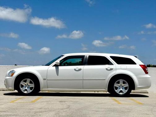 2006 Dodge Magnum Sport Wagon 4D