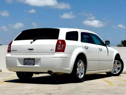 2006 Dodge Magnum Sport Wagon 4D