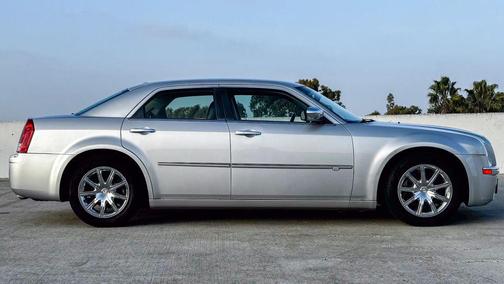 2010 Chrysler 300C Hemi