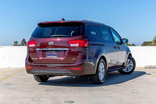 2017 Kia Sedona LX
