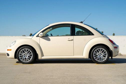 2010 Volkswagen New Beetle 2.5L
