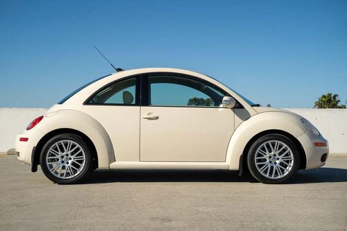 2010 Volkswagen New Beetle 2.5L