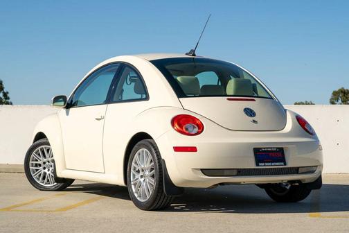 2010 Volkswagen New Beetle 2.5L