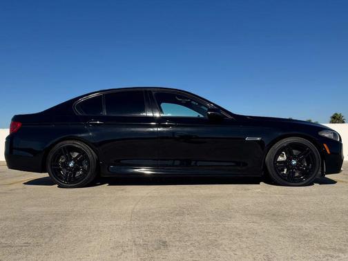 2016 BMW 550 550i Sedan 4D