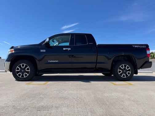 2017 Toyota Tundra Limited