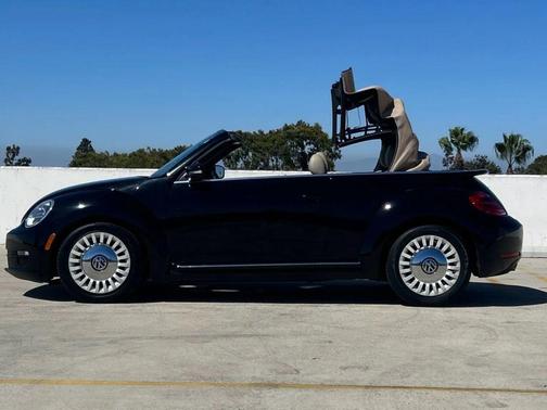 2015 Volkswagen Beetle Auto 1.8T w/Tech