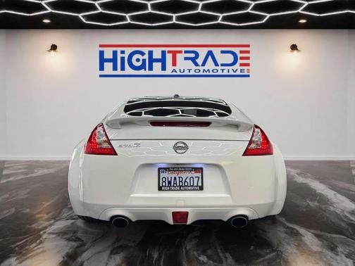 Pearl White 2010 Nissan 370Z Touring