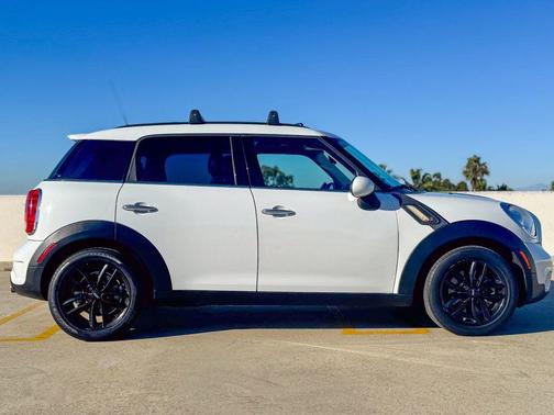 2012 MINI Cooper S Countryman Base