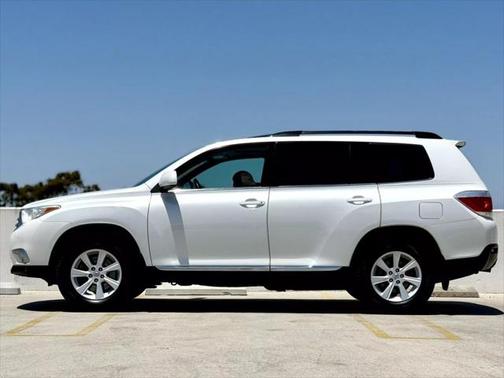 2012 Toyota Highlander SE