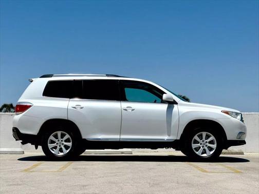 2012 Toyota Highlander SE