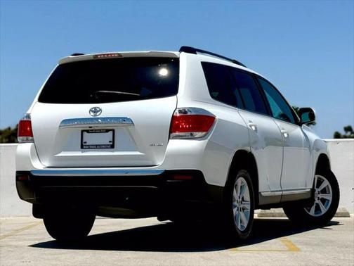 2012 Toyota Highlander SE