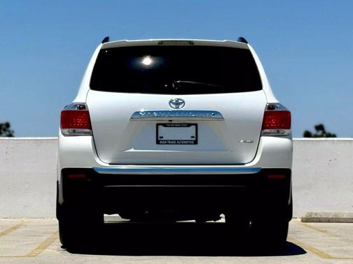 2012 Toyota Highlander SE
