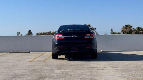 Tuxedo Black Metallic 2014 Ford Taurus SHO