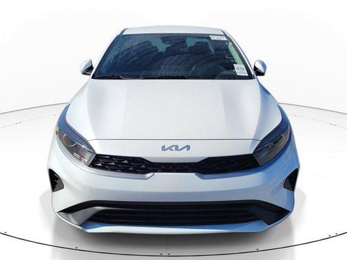 Snow White Pearl 2024 Kia Forte LXS