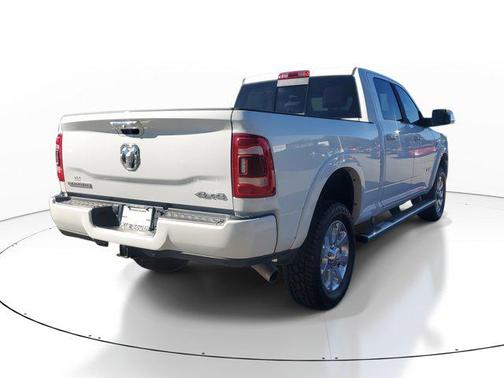 2022 RAM 2500 Laramie Crew Cab 4x4 6'4' Box