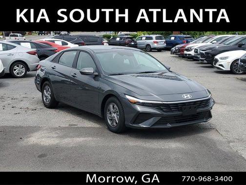 2024 Hyundai ELANTRA SE