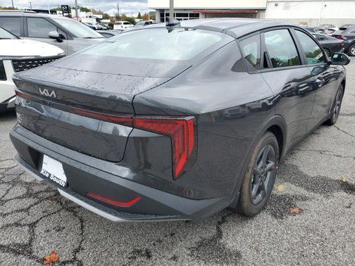 2025 Kia K4 LX