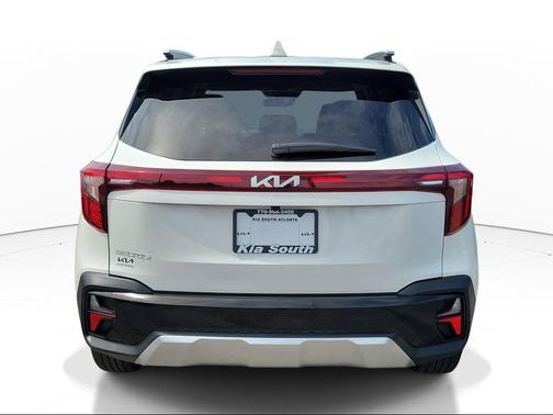 Snow White Pearl 2025 Kia Seltos S