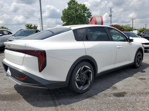 2025 Kia K4 EX